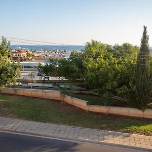 kaylas-daily-rentals.hotelsatayianapa.com/