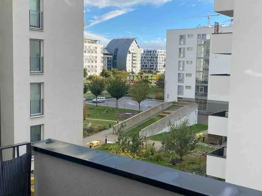 Moderne Wohnung In Der Toplage Inkl. Garage Vienna Austria